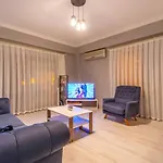 3 Bedroom Within Walking Distance To The Town Вилла *