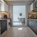 3 Bedroom Within Walking Distance To The Town Вилла *