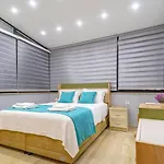 3 Bedroom Within Walking Distance To The Town Вилла *