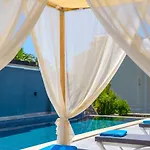 3 Bedroom Within Walking Distance To The Town Вилла Калкан