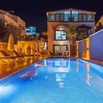 Вилла 3 Bedroom Within Walking Distance To The Town *