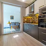 ヴィラ 3 Bedroom Within Walking Distance To The Town カルカン