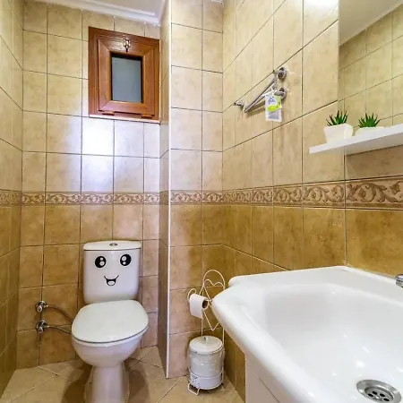 Villa 3 Bedroom Within Walking Distance To The Town