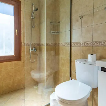 Вилла 3 Bedroom Within Walking Distance To The Town