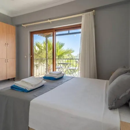 ヴィラ 3 Bedroom Within Walking Distance To The Town *