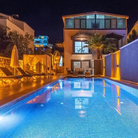 ヴィラ 3 Bedroom Within Walking Distance To The Town *